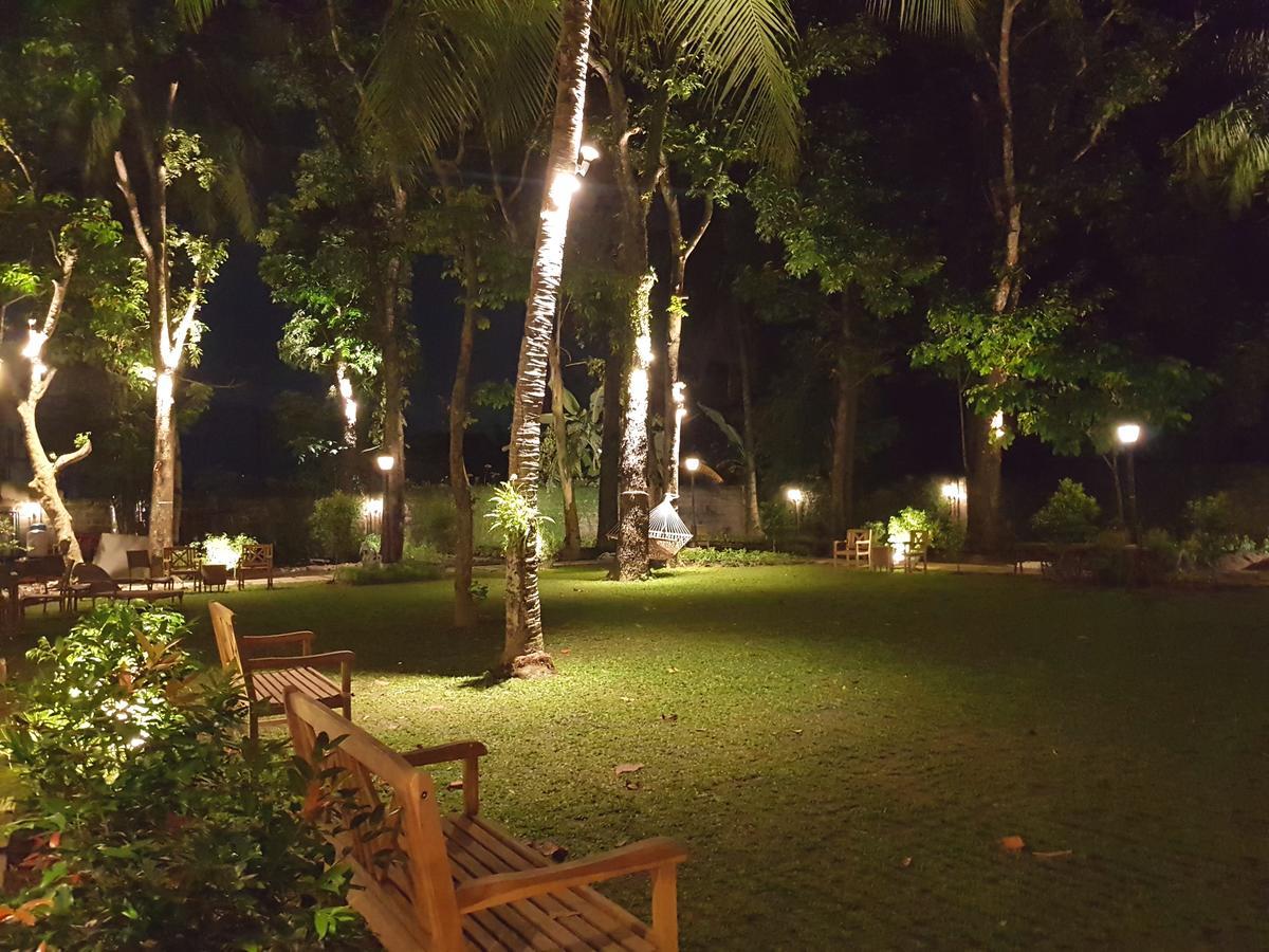 Stay Amare Villa Maria 1 บาโคลอด ภายนอก รูปภาพ